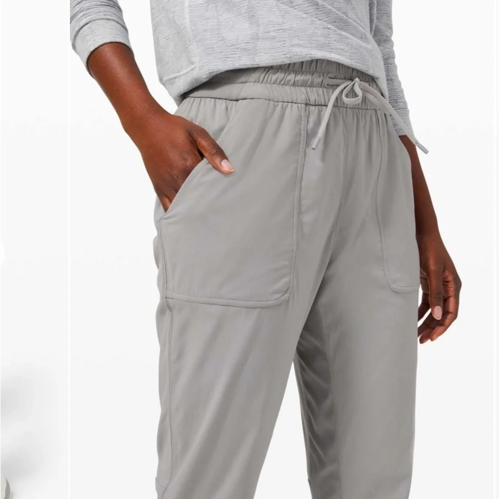 Lululemon Beyond the Studio Pants Slim 6 Rhino Grey Excellent preowned condition